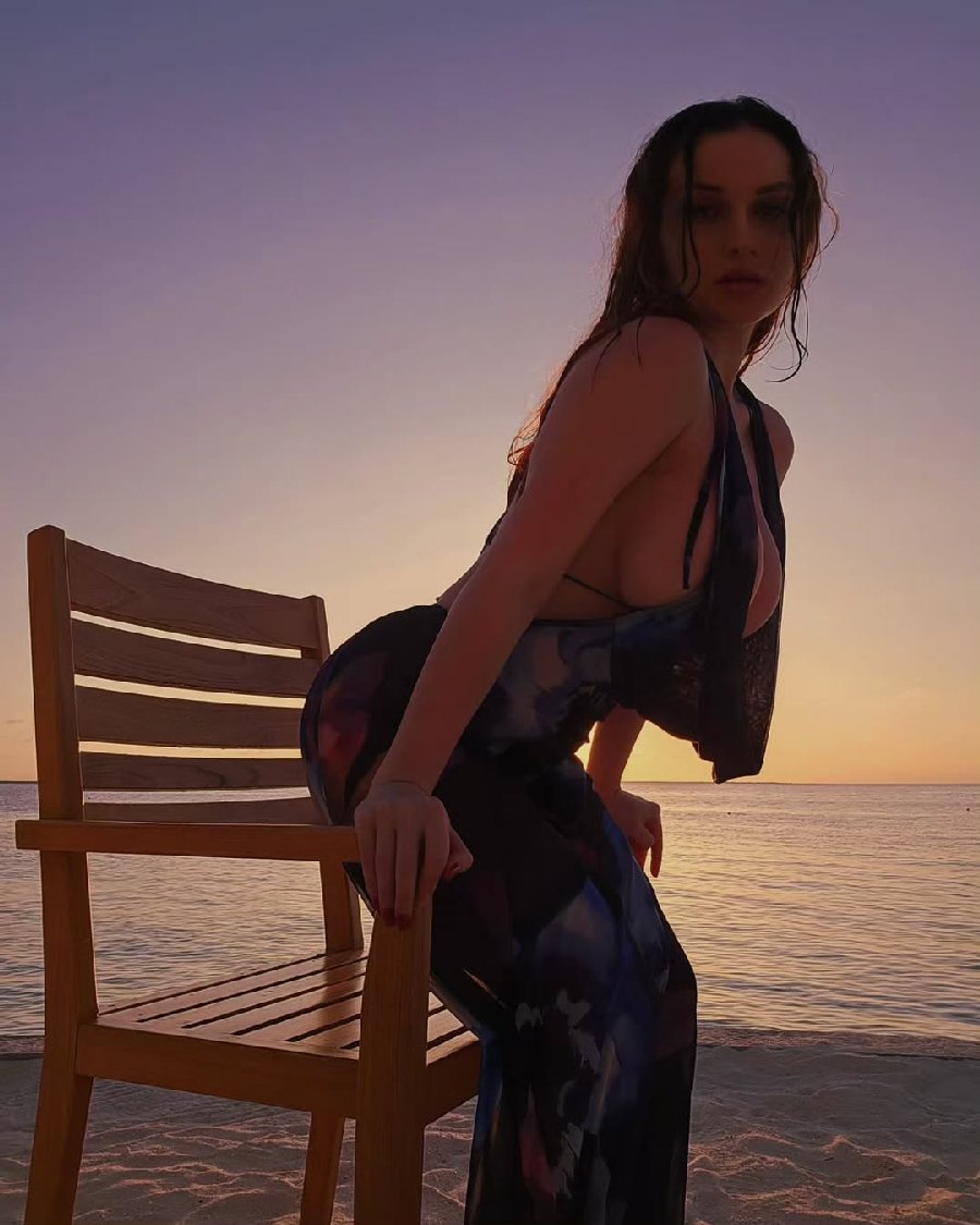 Sexy girl Miranda Faith nude in Multan