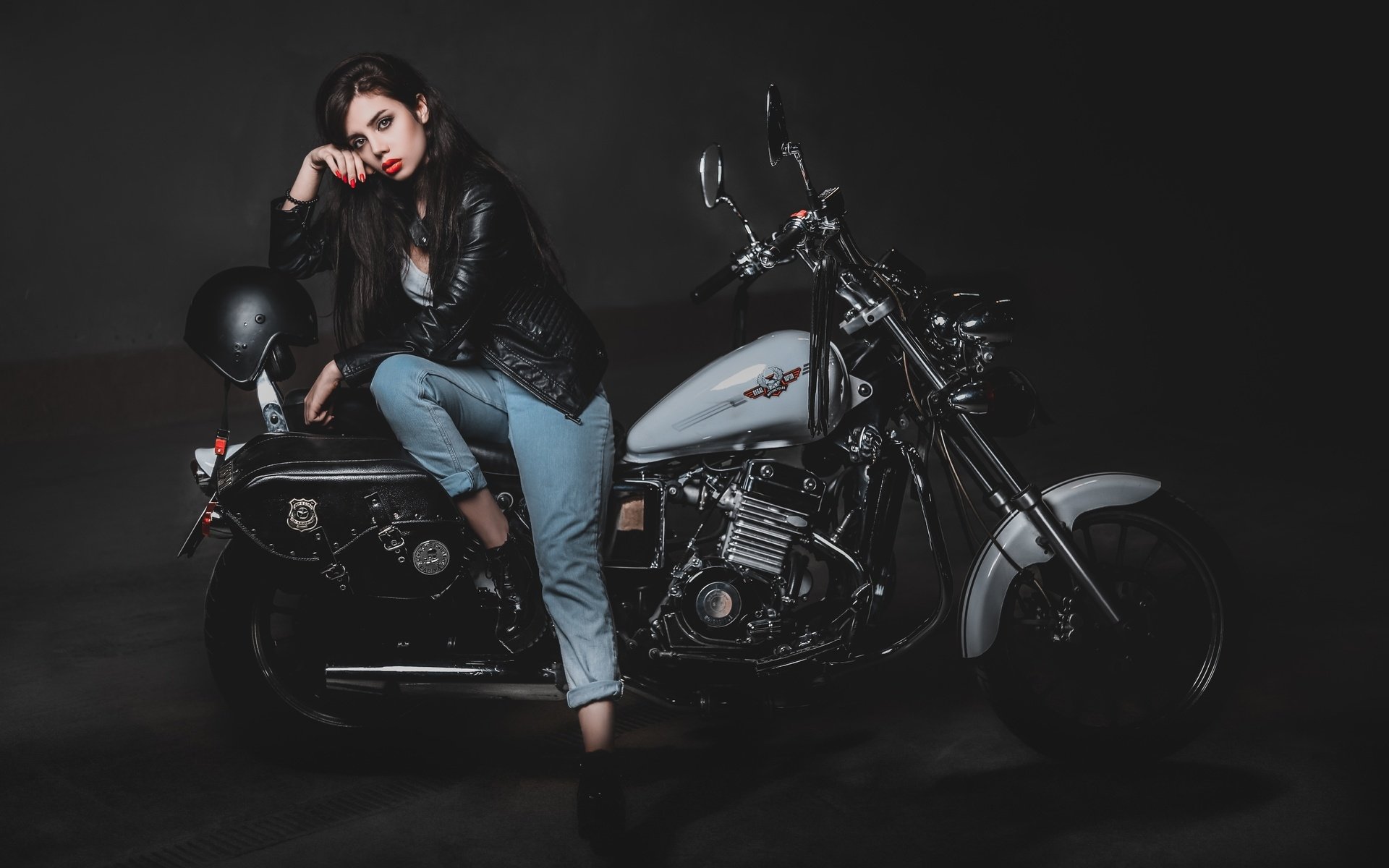 Biker girls: style and drive in Multan