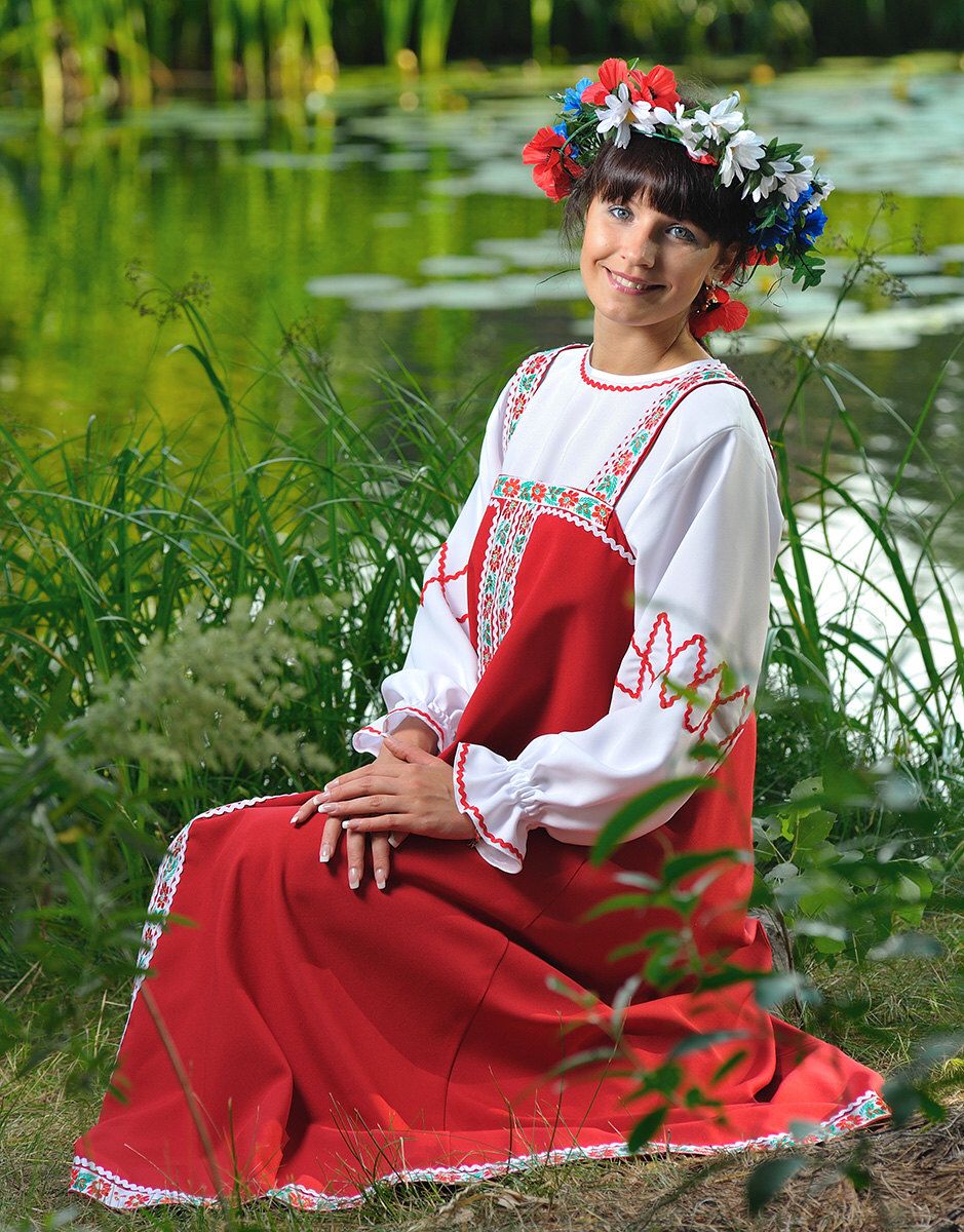 Beautiful girl Girls in Slavic costumes in Multan