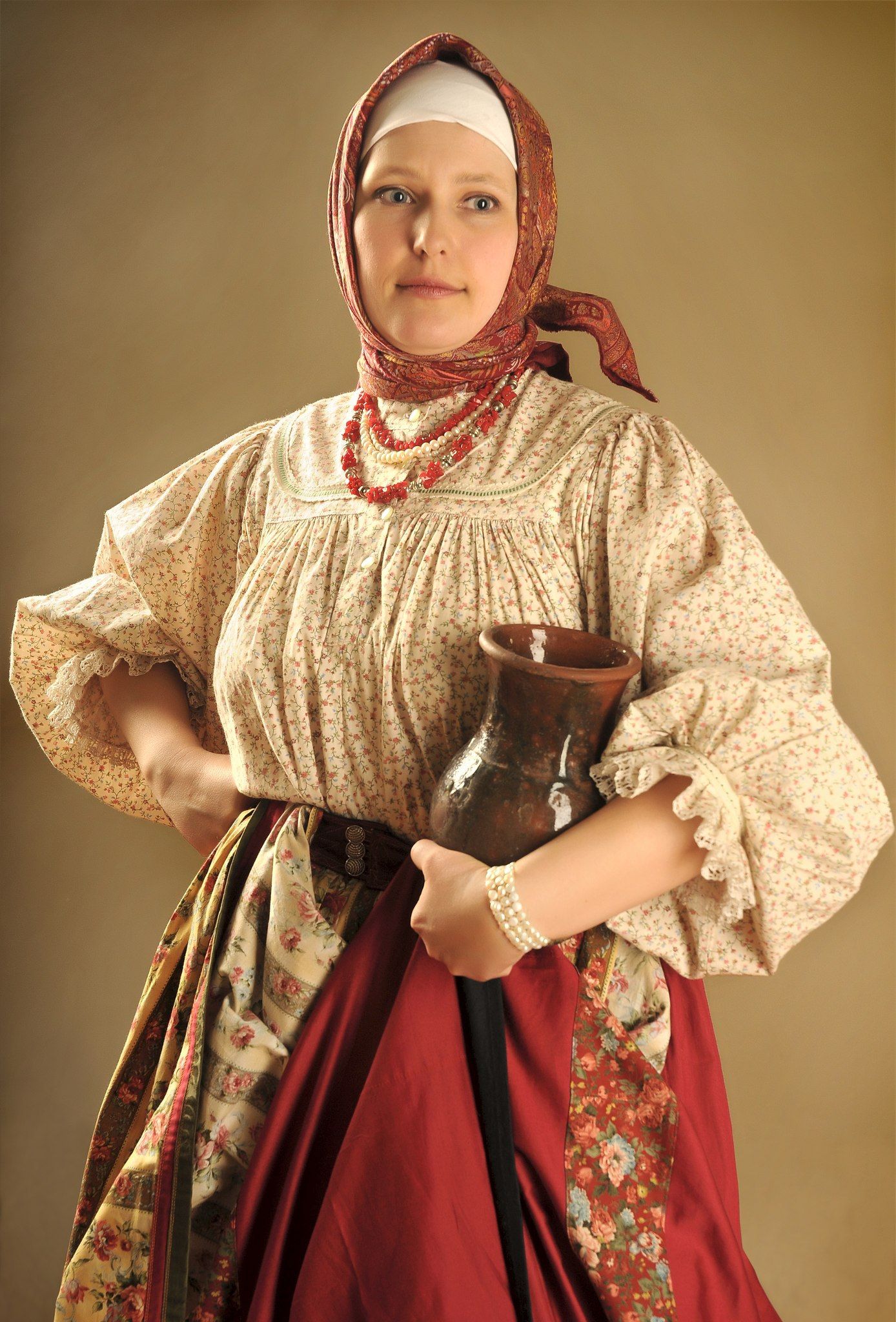 Girls in Slavic costumes in Multan