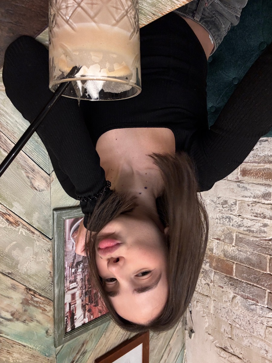 Fresh photos, fresh mood — Tina online in Multan